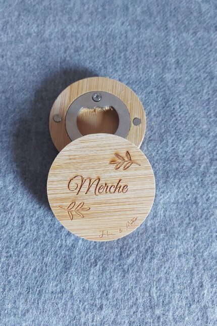 Abridor de madera con imán OLIVO