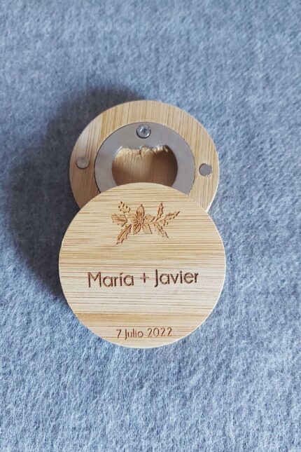 Abridor de madera con imán PASCUA
