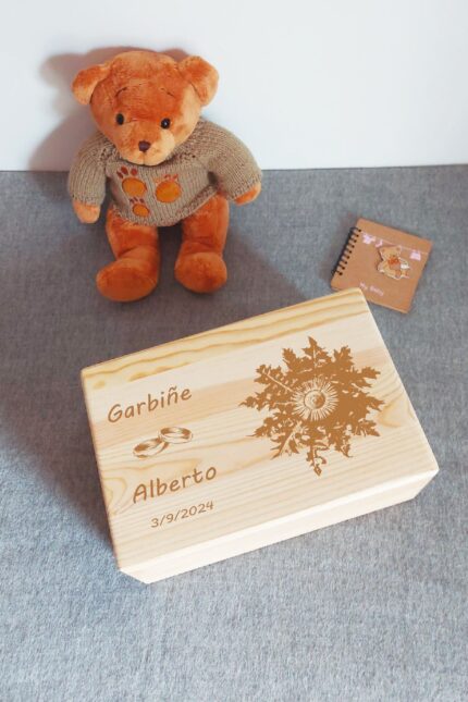 Caja de madera EGUZKILORE